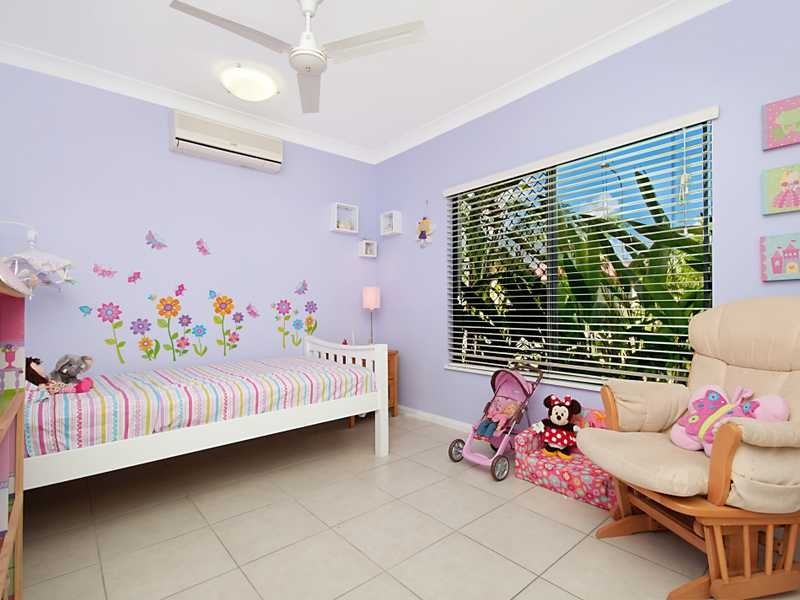 9 Altona Street, Bentley Park QLD 4869