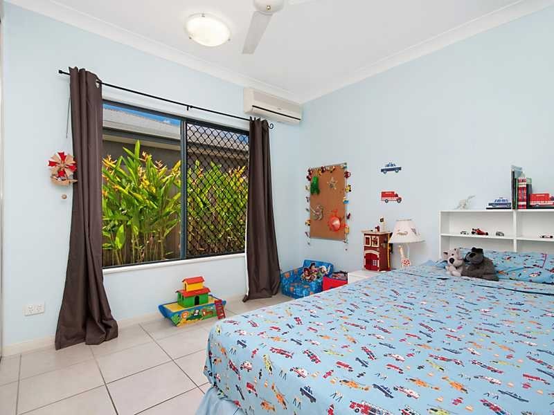 9 Altona Street, Bentley Park QLD 4869
