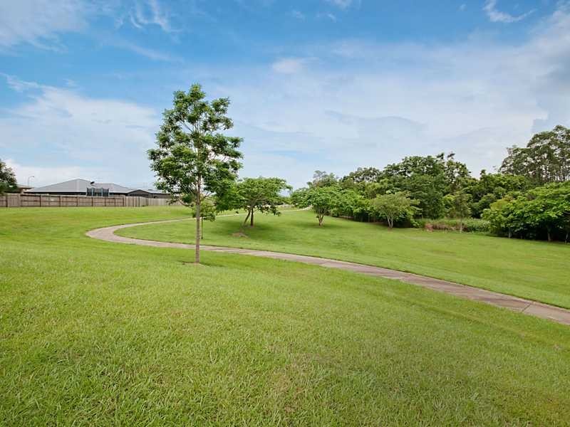 9 Altona Street, Bentley Park QLD 4869