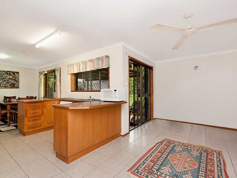12 Mackey Close, Brinsmead QLD 4870