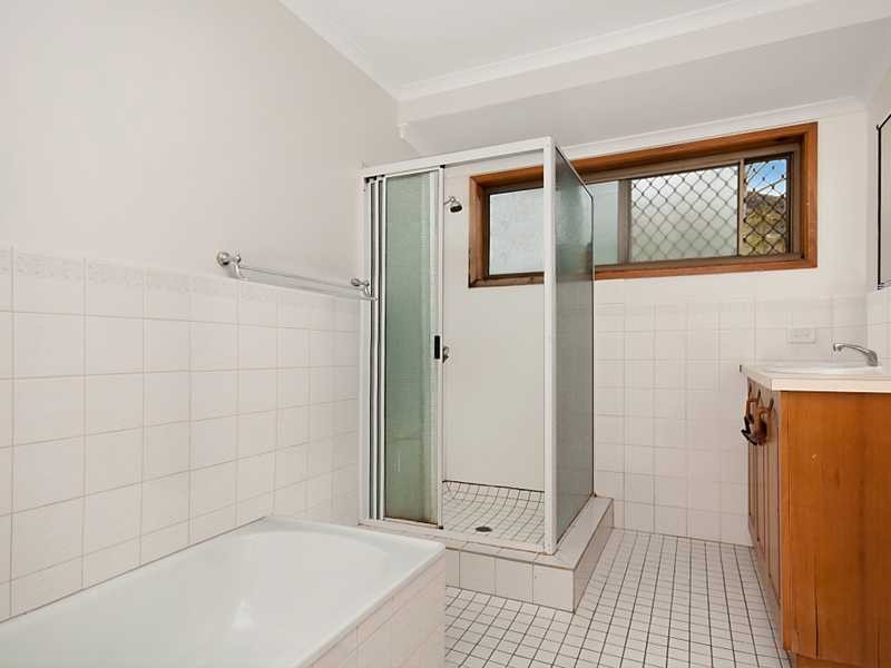 12 Mackey Close, Brinsmead QLD 4870