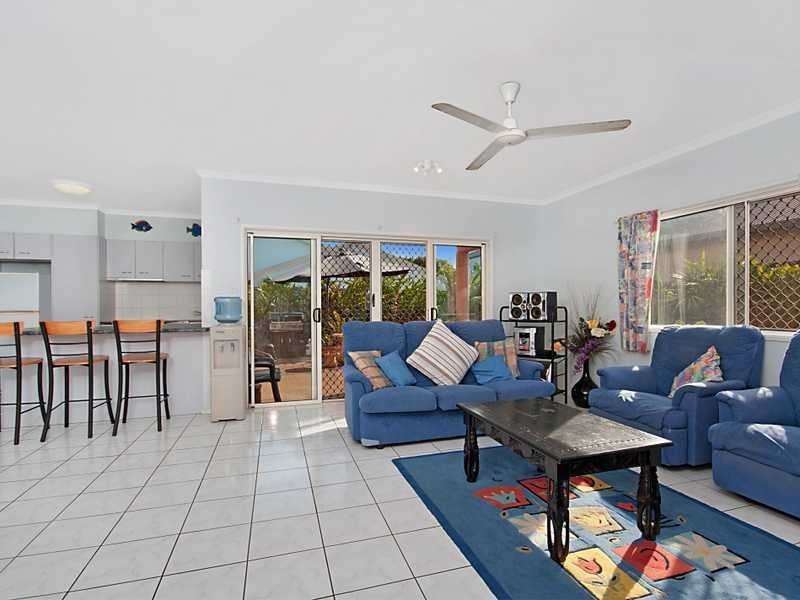 15 Sherwood Close, Brinsmead QLD 4870