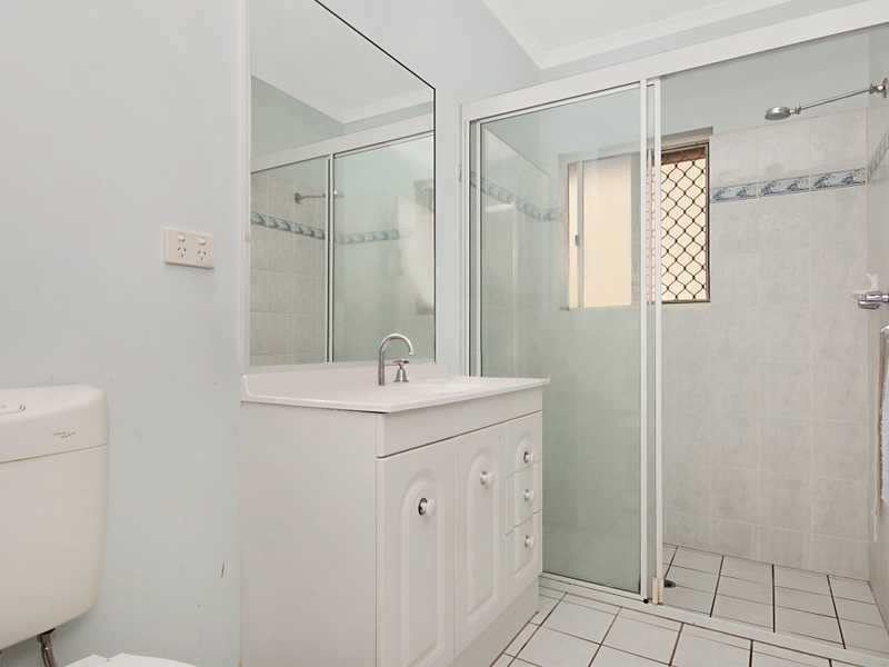 15 Sherwood Close, Brinsmead QLD 4870