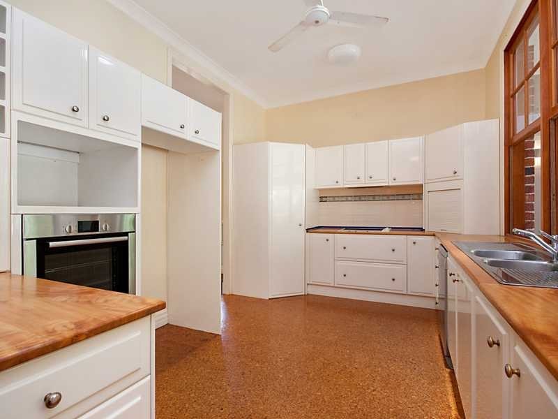 43 View Street, Brinsmead QLD 4870