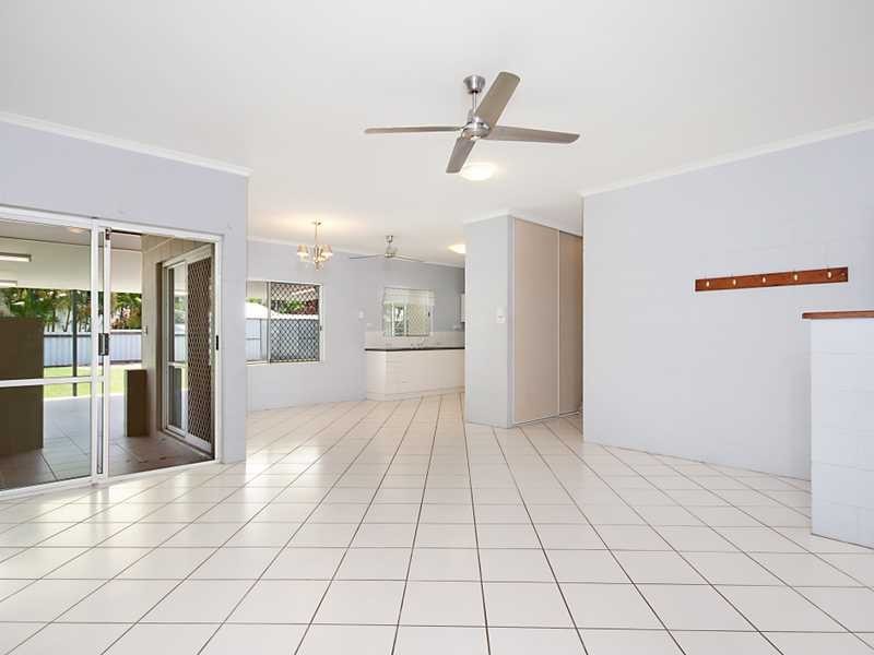 7 Venus Battery Close, Edmonton QLD 4869