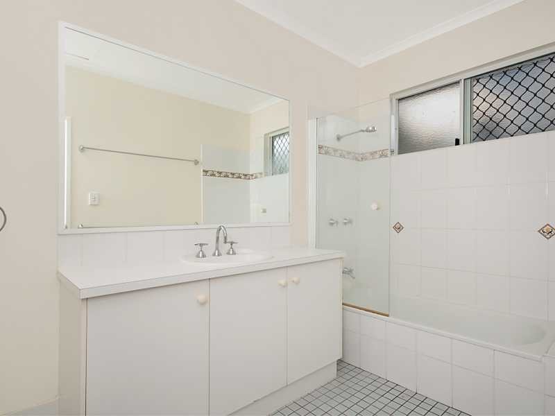 72 Golden Grove Drive, Bentley Park QLD 4869