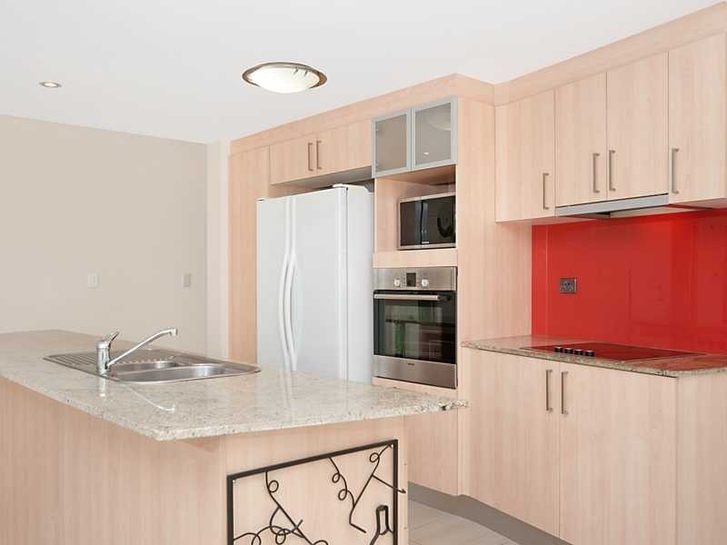 3/242 Grafton Street, Cairns North QLD 4870