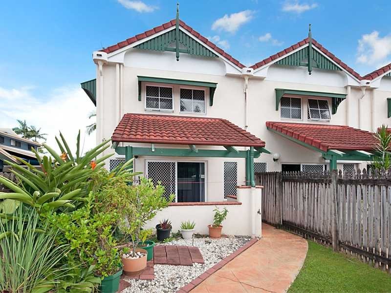 1/5-7 Herries Street, Earlville QLD 4870