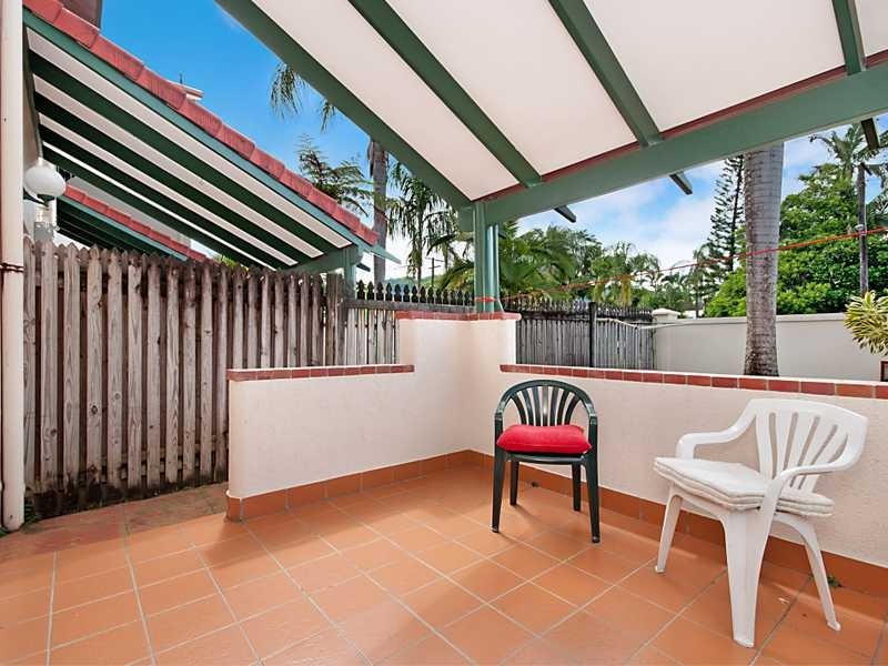 1/5-7 Herries Street, Earlville QLD 4870