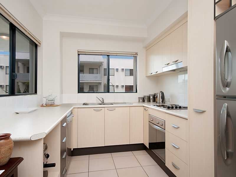 16/44 Pease Street, Cairns QLD 4870