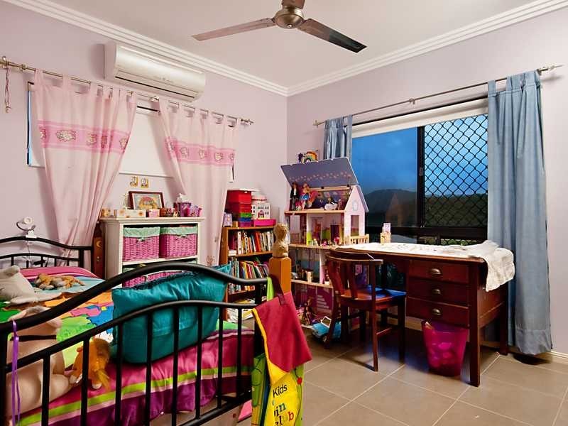 13 Trumpeter Street, Kanimbla QLD 4870