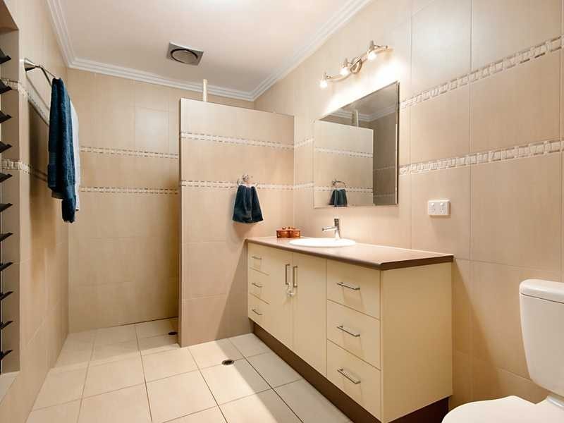 13 Trumpeter Street, Kanimbla QLD 4870