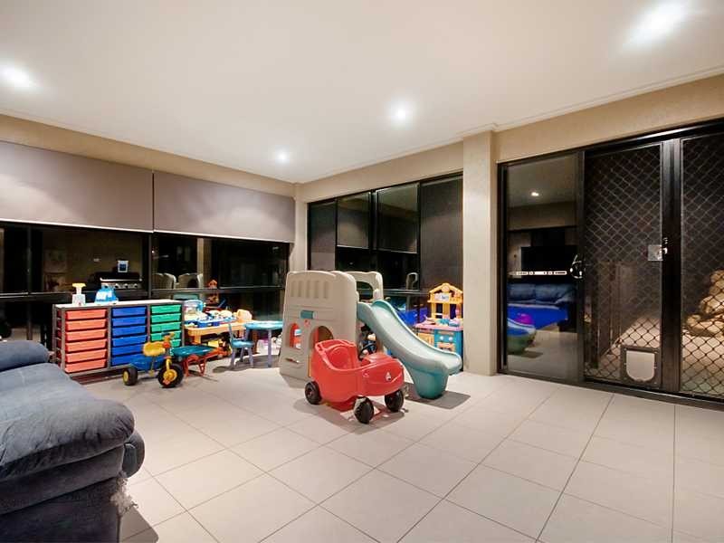 13 Trumpeter Street, Kanimbla QLD 4870