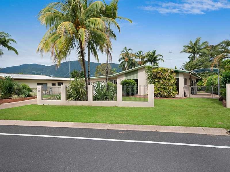 27 Hobson Drive, Brinsmead QLD 4870