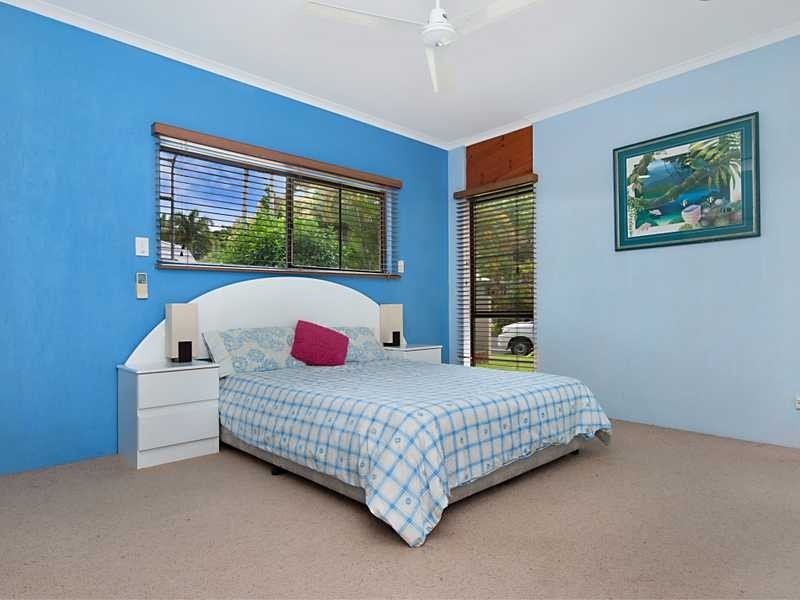 27 Hobson Drive, Brinsmead QLD 4870