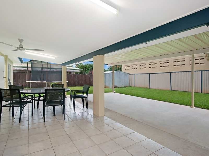 40 Nephrite Street, Woree QLD 4868