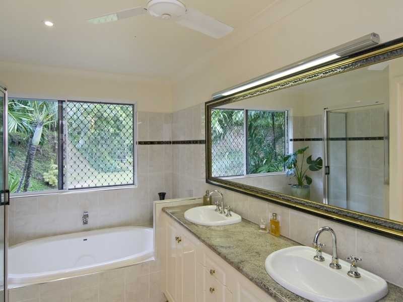 140 Sydney Street, Bayview Heights QLD 4868