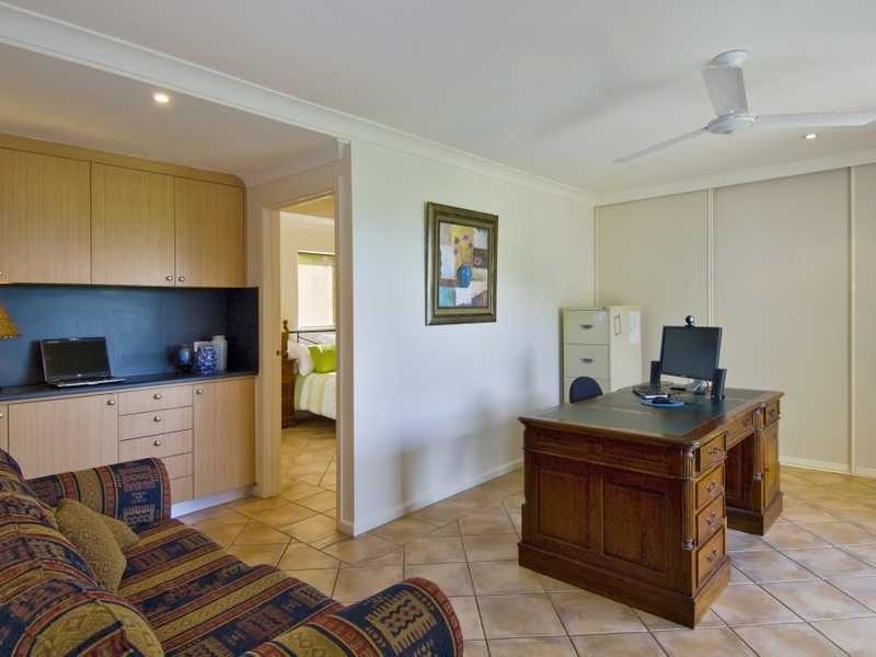 140 Sydney Street, Bayview Heights QLD 4868