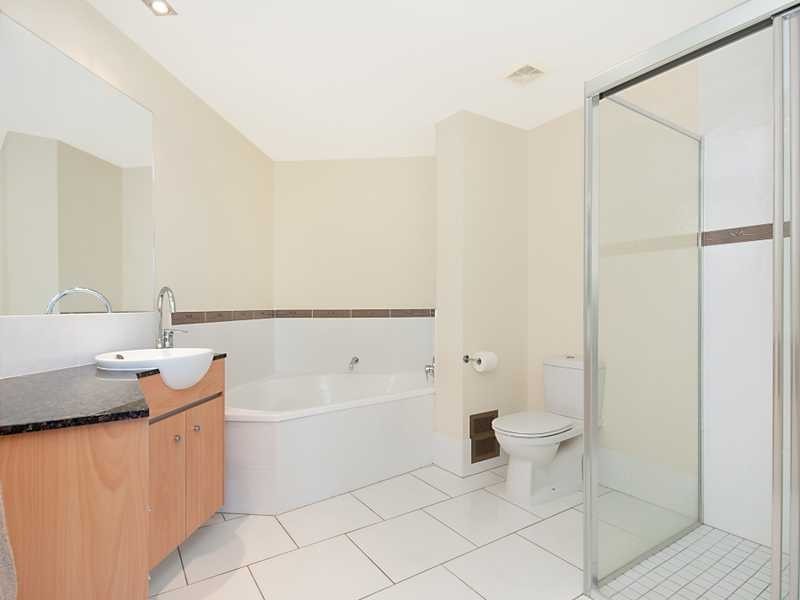 1204/25 Wharf Street, Cairns City QLD 4870