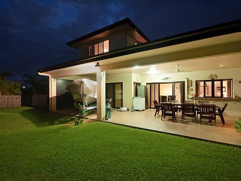 24 Elphinstone Street, Kanimbla QLD 4870