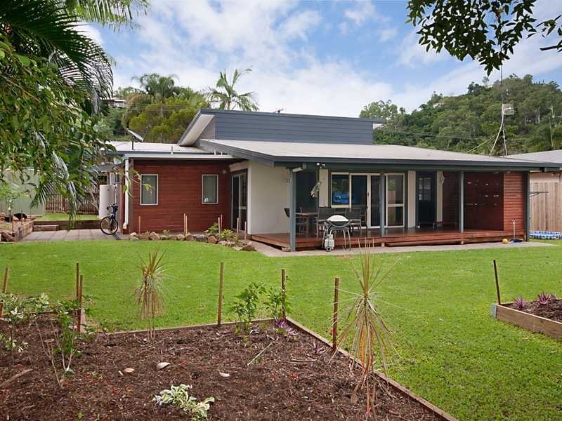 5 Rogers Close, Whitfield QLD 4870