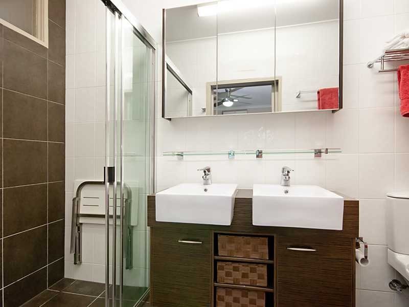 5 Rogers Close, Whitfield QLD 4870