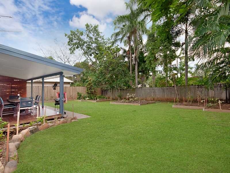 5 Rogers Close, Whitfield QLD 4870