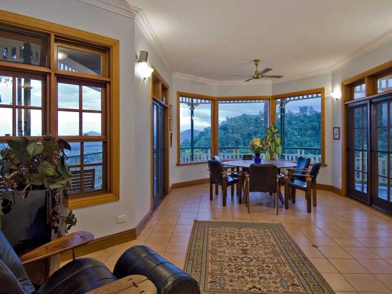 14-16 Chatham Terrace, Smithfield QLD 4878