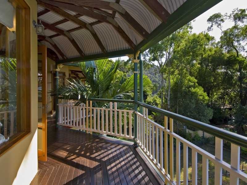 14-16 Chatham Terrace, Smithfield QLD 4878