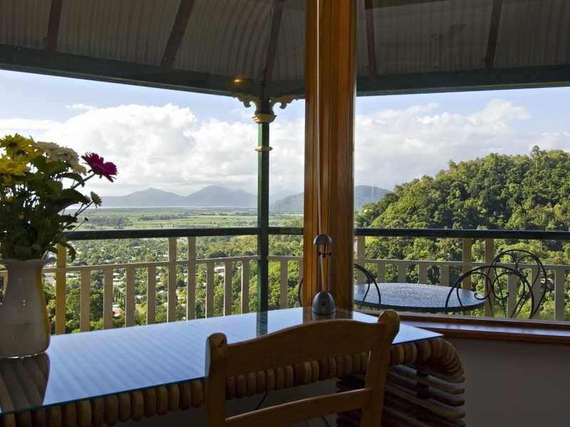 14-16 Chatham Terrace, Smithfield QLD 4878
