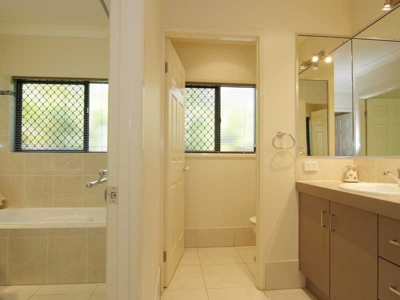 28 Messina Close, Kanimbla QLD 4870