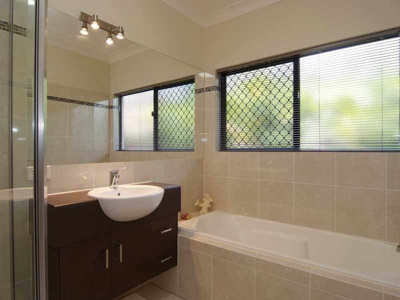 28 Messina Close, Kanimbla QLD 4870