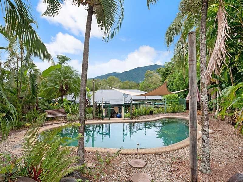 4-6 Barclay Road, Brinsmead QLD 4870