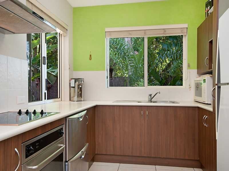 2/15 Thomas Street, Cairns North QLD 4870