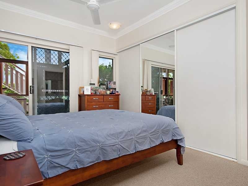 9/5 Lily Street, Cairns North QLD 4870
