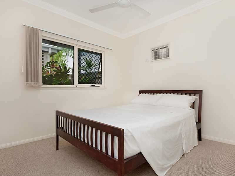 9/5 Lily Street, Cairns North QLD 4870