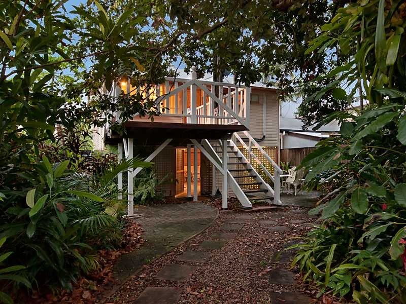 33 Denbeigh Street, Parramatta Park QLD 4870