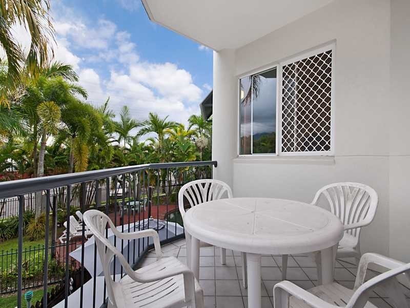 6/17 Upward Street, Cairns City QLD 4870