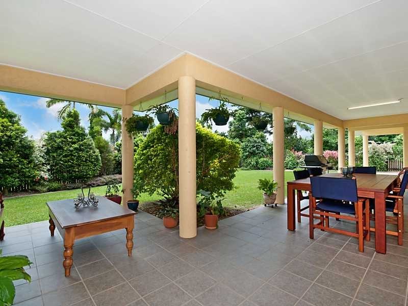 7 Jarrad Close, Mooroobool QLD 4870