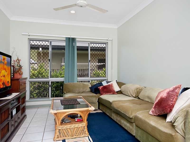 7 Jarrad Close, Mooroobool QLD 4870