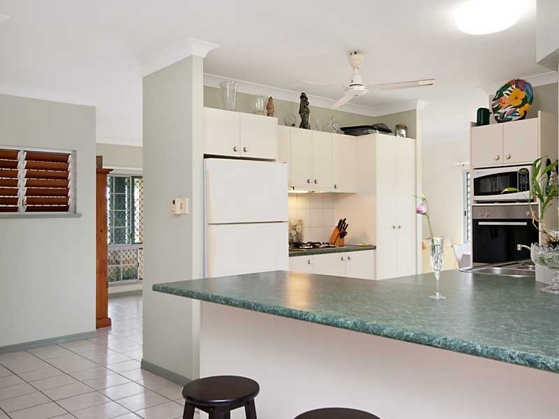 7 Jarrad Close, Mooroobool QLD 4870