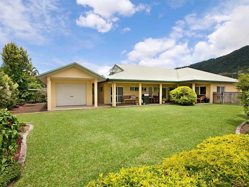 7 Jarrad Close, Mooroobool QLD 4870