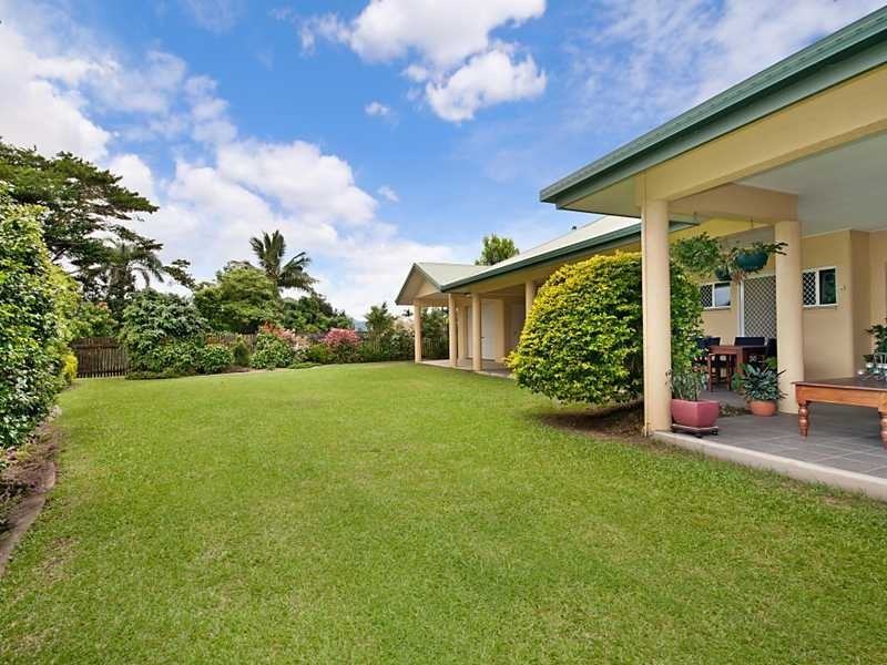 7 Jarrad Close, Mooroobool QLD 4870