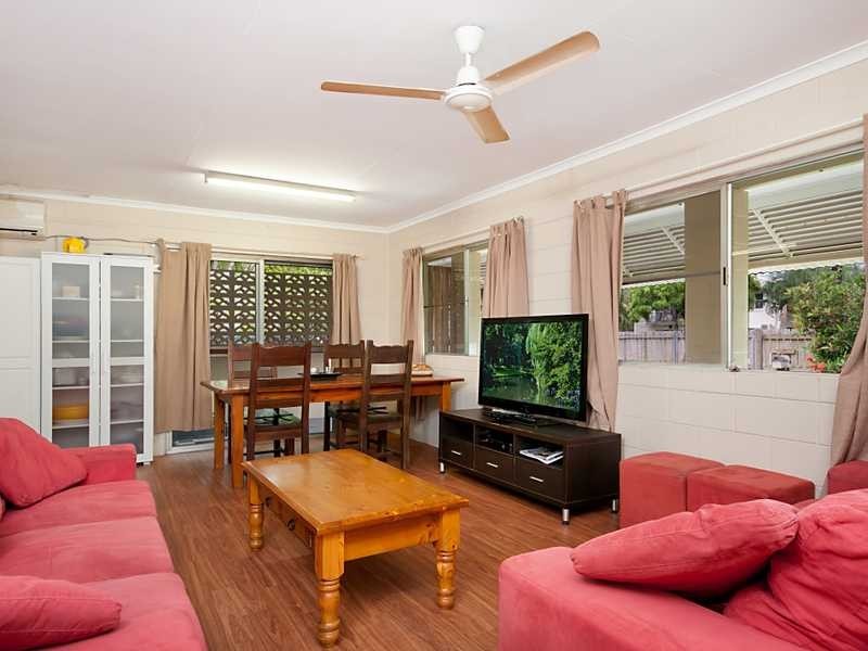 19 Jensen Street, Manoora QLD 4870