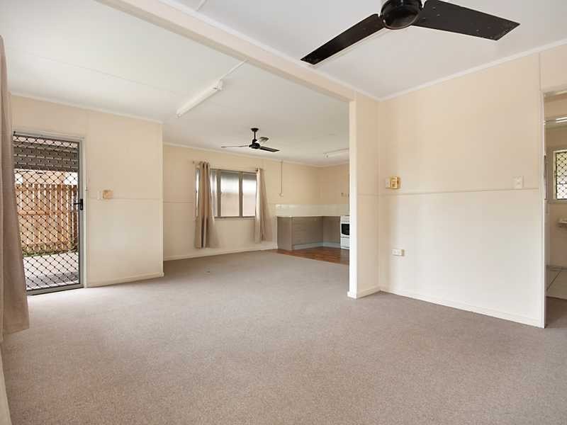 1/69 Macilwraith Street, Manoora QLD 4870