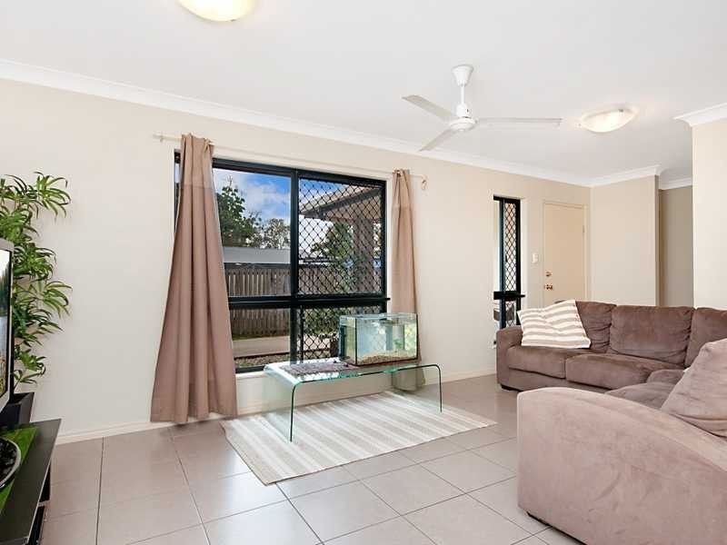 2/69 Macilwraith Street, Manoora QLD 4870