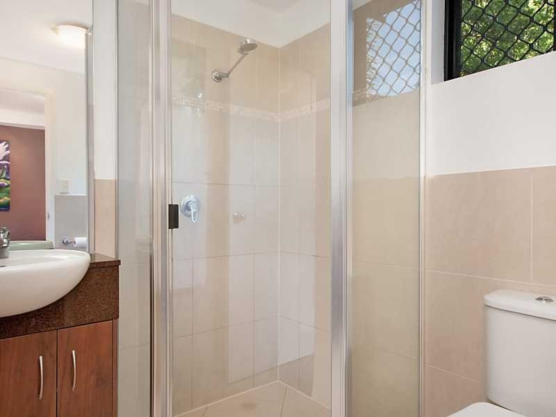 16/351 Lake Street, Cairns North QLD 4870