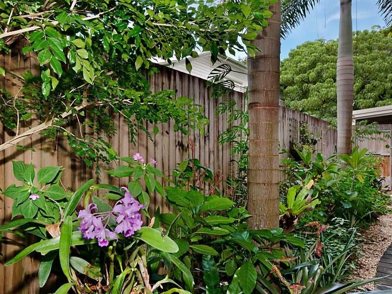 16/351 Lake Street, Cairns North QLD 4870