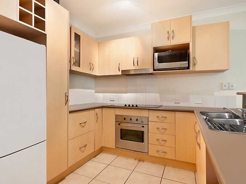 11/69 Grove Street, Cairns QLD 4870