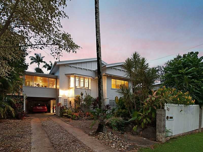 30 Hall Street, Edge Hill QLD 4870